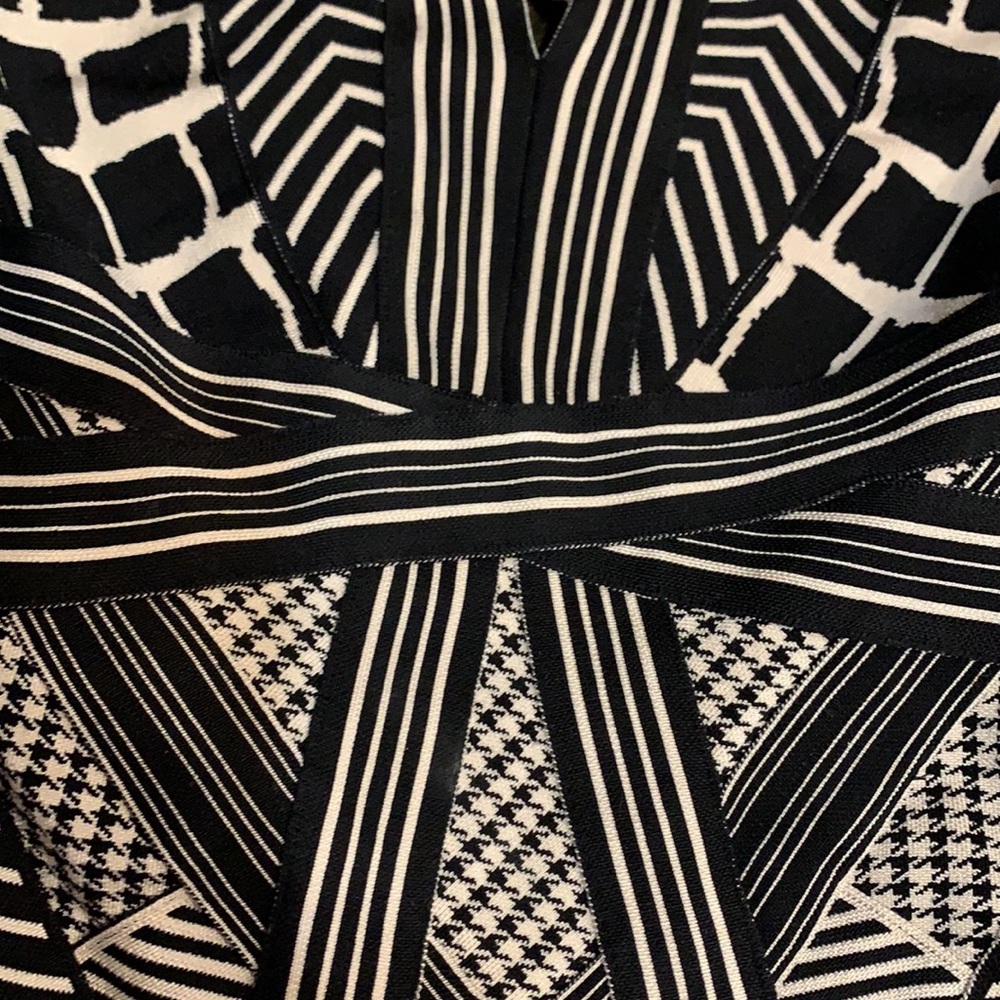 Herve leger dress - Picture 6 of 7